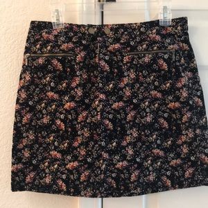 Mossimo size 10 corduroy skirt